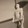 La grande statua del Minatore Soldato e il bassorilievo Volontari e Minatori realizzati per la neo città di Arsia nel 1937